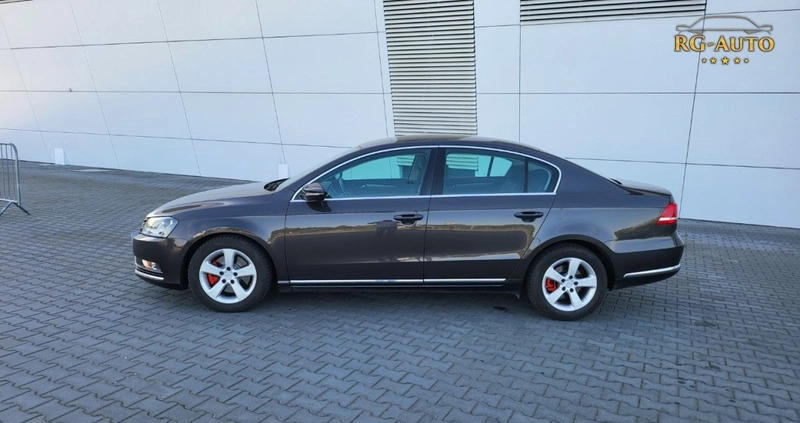 Volkswagen Passat cena 33900 przebieg: 240000, rok produkcji 2011 z Skawina małe 704